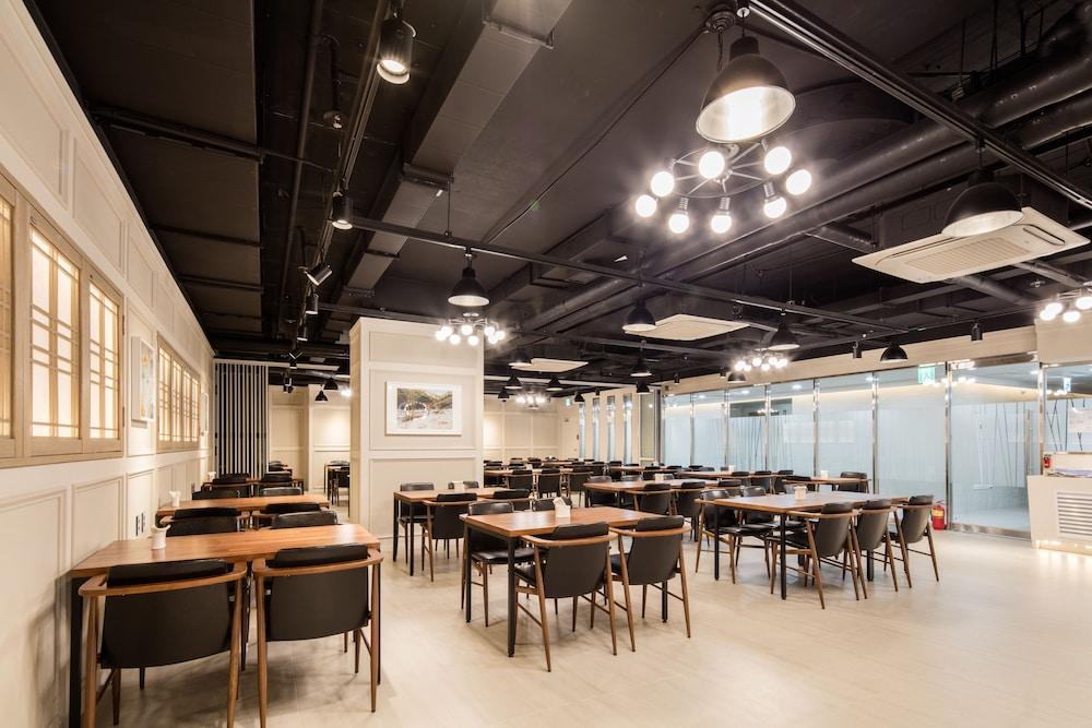 The First Stay Hotel Seoel Buitenkant foto